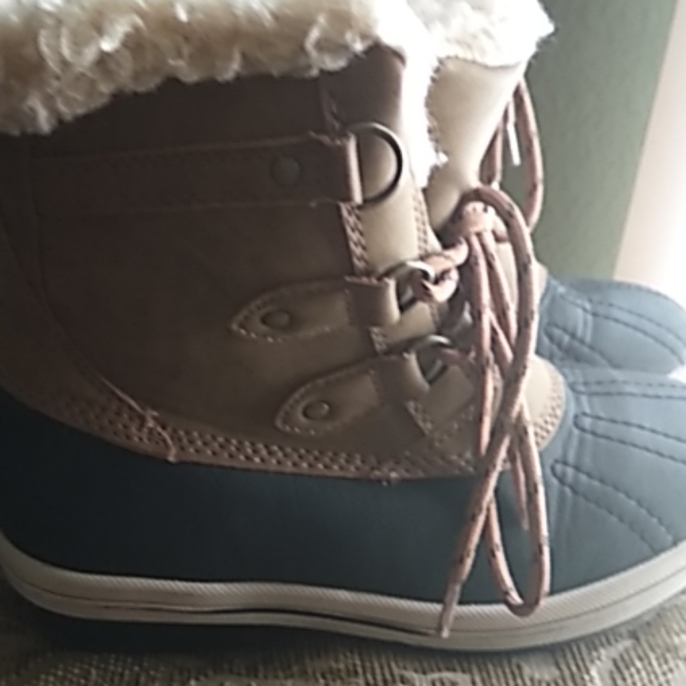 Pawz Boot's - Picture 3 of 8